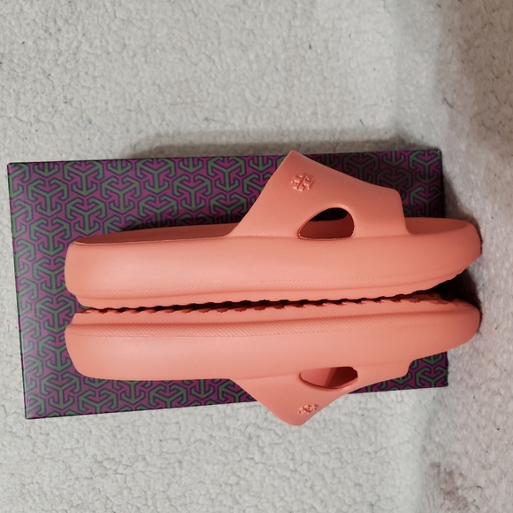 Tory Burch Logo Shower Slides - Picture 3 of 7